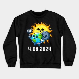 Total Solar Eclipse 2024 Totality April 8 Selfie Crewneck Sweatshirt